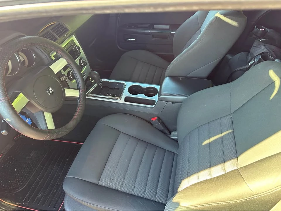 2009 Dodge Challenger 3rd Gen - Image 8 of 11