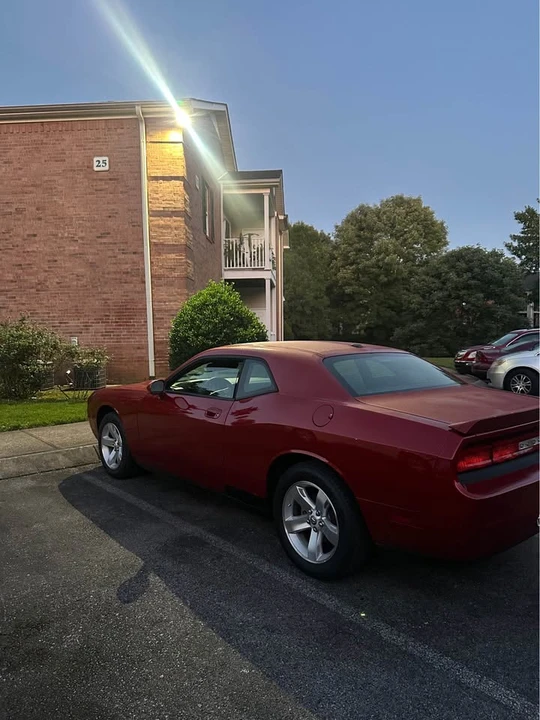 2009 Dodge Challenger 3rd Gen - Image 4 of 11