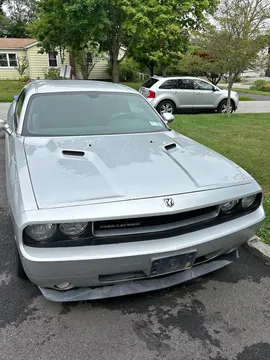 2009 Dodge Challenger SE Coupe 2D