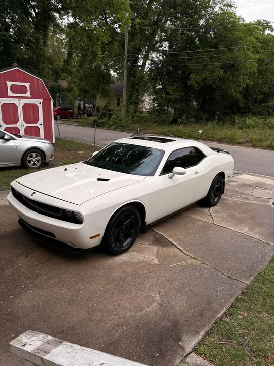 2009 Dodge Challenger 3rd Gen - Image 2 of 4
