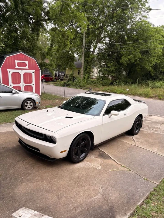 2009 Dodge Challenger 3rd Gen - Image 3 of 4