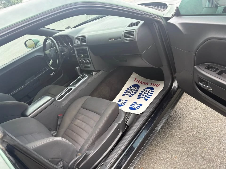 2009 Dodge Challenger 3rd Gen - Image 5 of 16