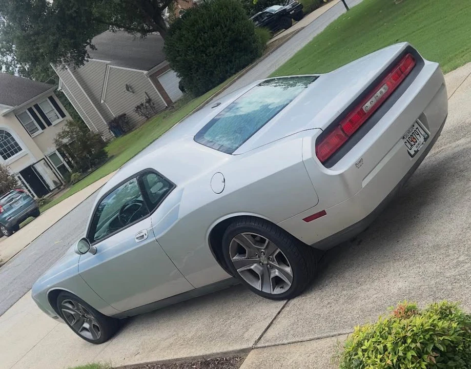 2009 Dodge Challenger 3rd Gen - Image 2 of 5