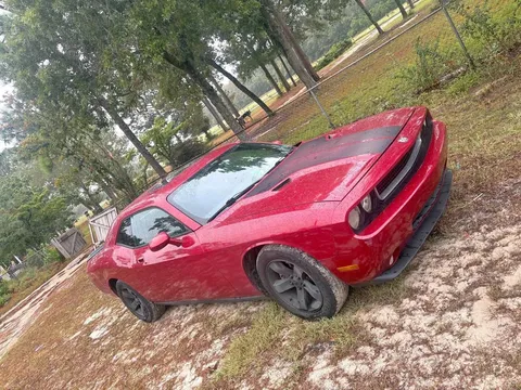 2009 Dodge Challenger SE Coupe 2D