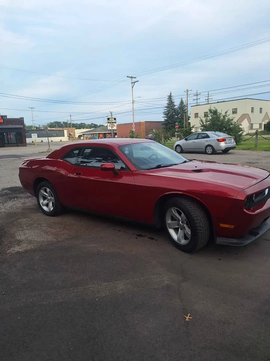 2009 Dodge Challenger 3rd Gen - Image 3 of 9