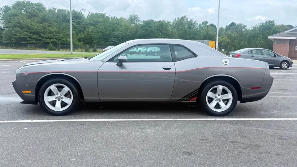 2009 Dodge Challenger 3rd Gen - Image 4 of 11