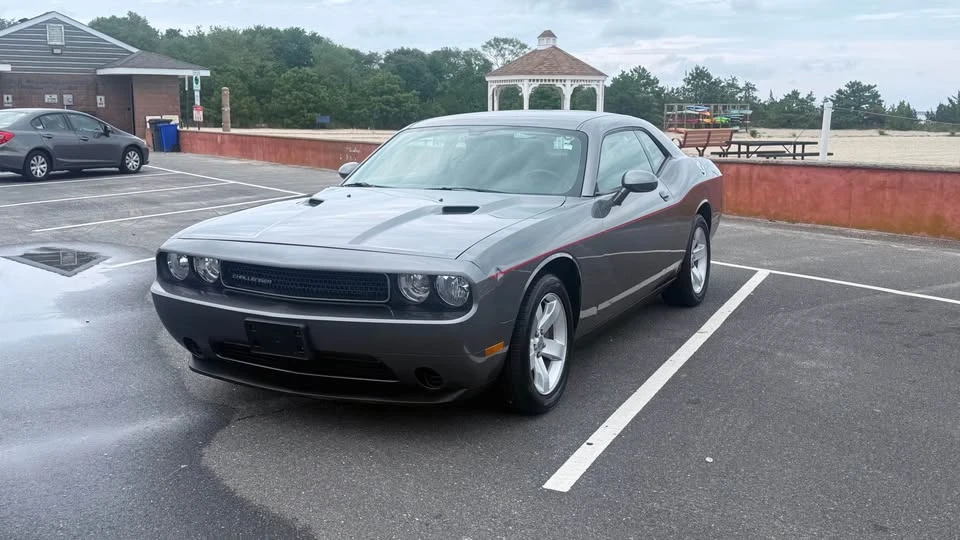 2009 Dodge Challenger 3rd Gen - Image 3 of 11