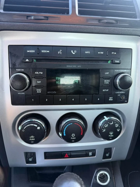 2009 Dodge Challenger 3rd Gen - Image 8 of 10