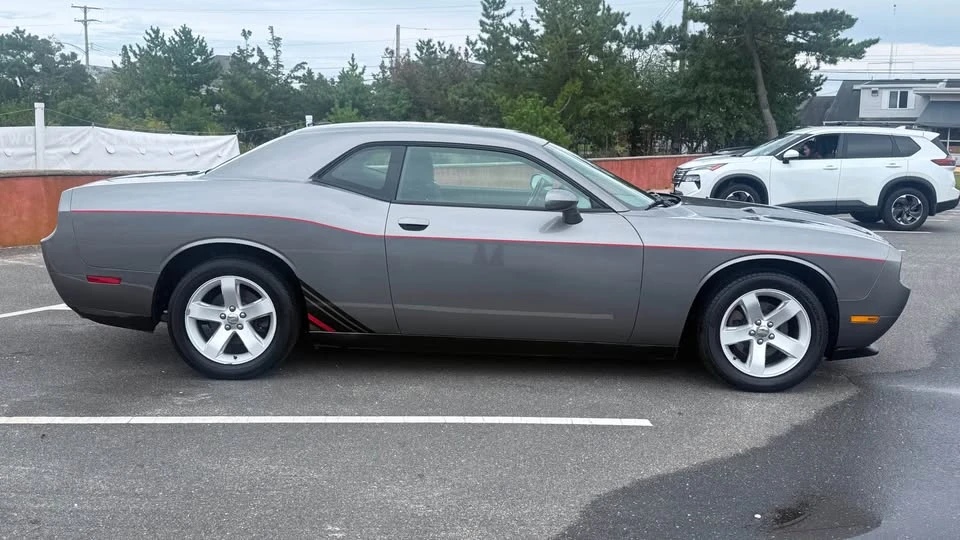 2009 Dodge Challenger 3rd Gen - Image 7 of 11