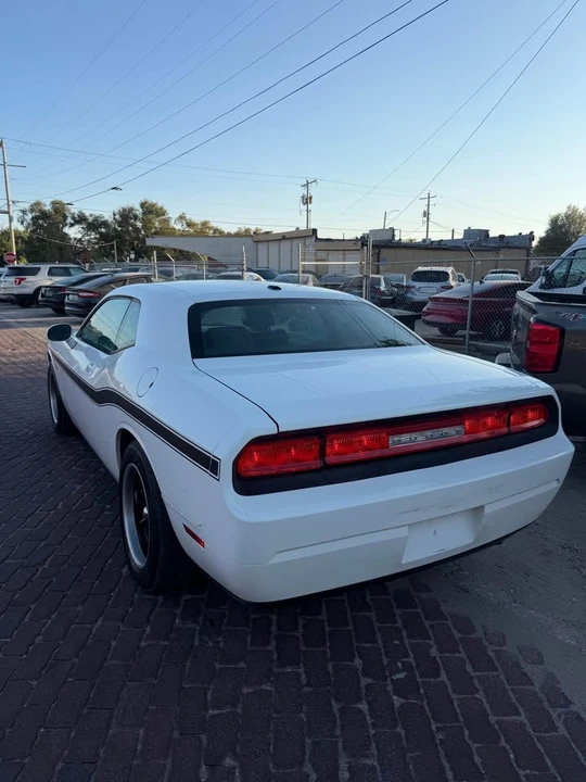 2009 Dodge Challenger 3rd Gen - Image 5 of 10
