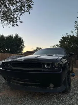 2009 Dodge Challenger SE Coupe 2D