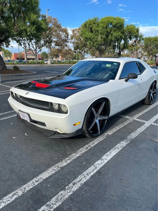 2009 Dodge Challenger 3rd Gen - Image 8 of 8