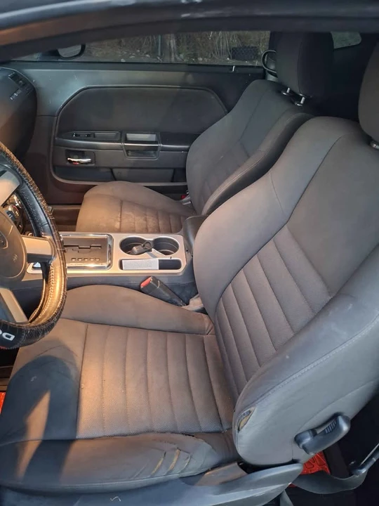 2009 Dodge Challenger 3rd Gen - Image 7 of 9
