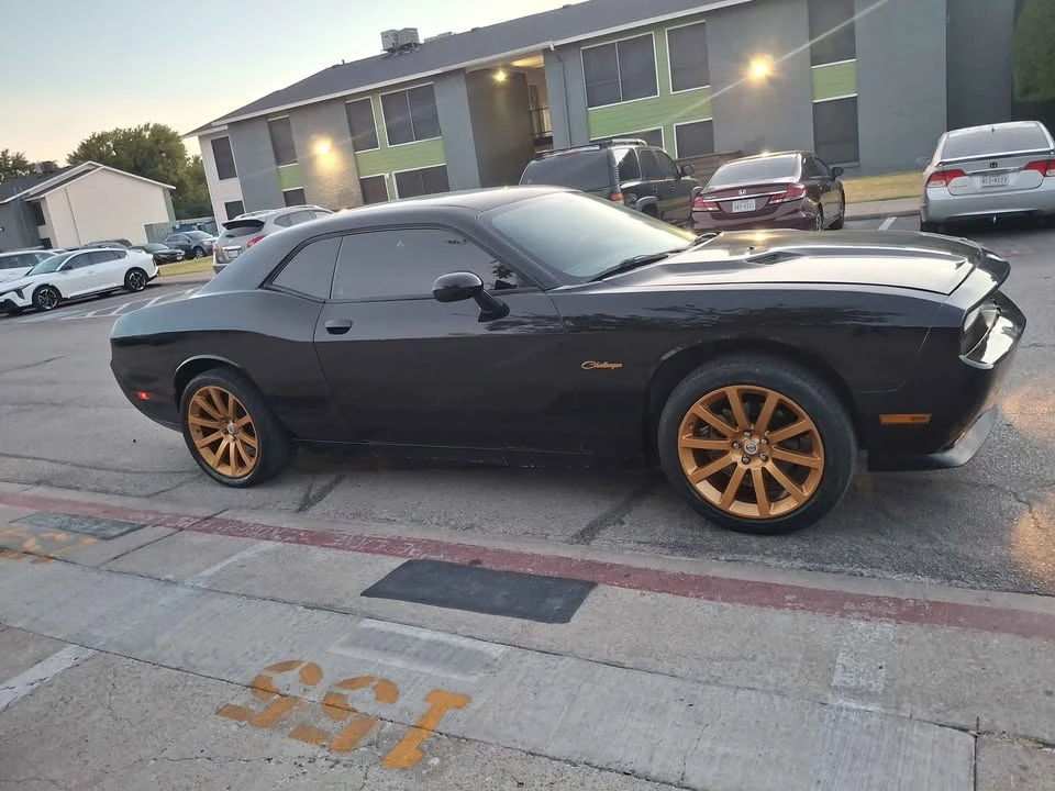 2009 Dodge Challenger 3rd Gen - Image 3 of 9