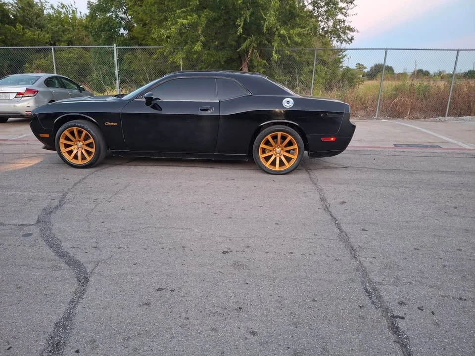 2009 Dodge Challenger 3rd Gen - Image 5 of 9