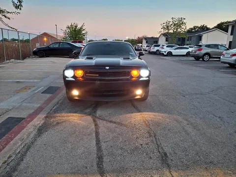 2009 Dodge Challenger SE Coupe 2D