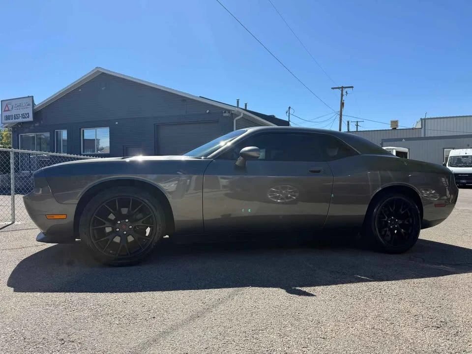 2009 Dodge Challenger 3rd Gen - Image 9 of 16