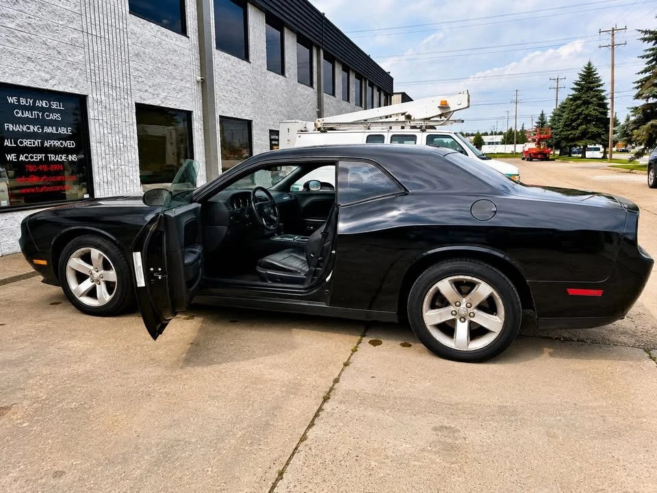 2009 Dodge Challenger 3rd Gen - Image 5 of 10
