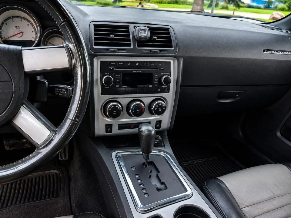 2009 Dodge Challenger 3rd Gen - Image 9 of 10