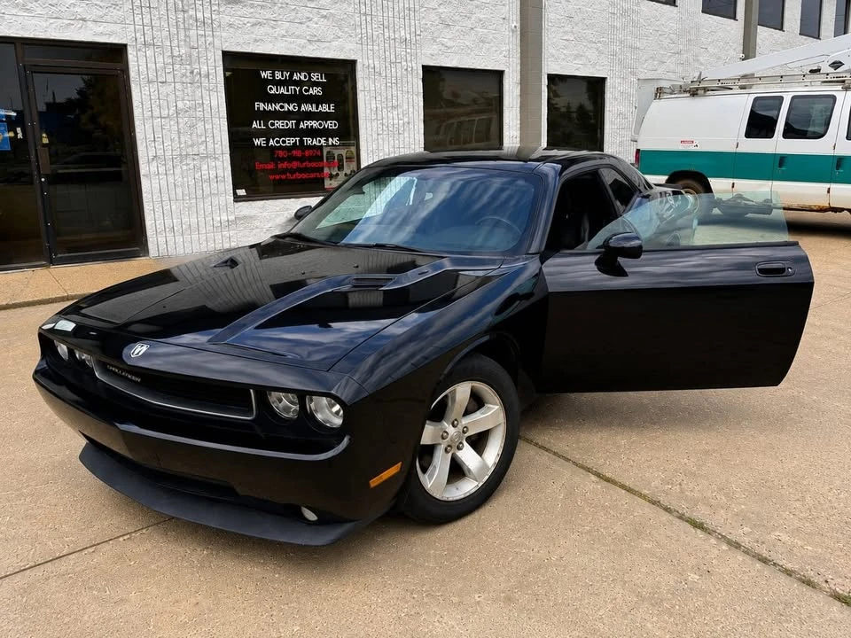 2009 Dodge Challenger 3rd Gen - Image 3 of 10