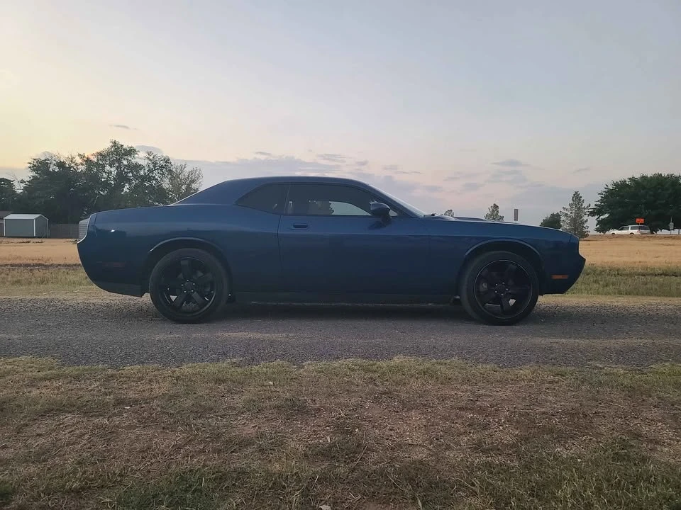 2009 Dodge Challenger 3rd Gen - Image 13 of 14