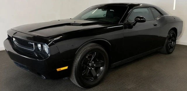 2009 Dodge Challenger 3rd Gen - Image 2 of 17