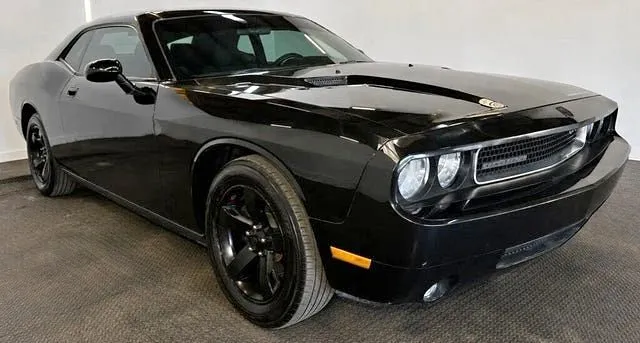 2009 Dodge Challenger SE RWD