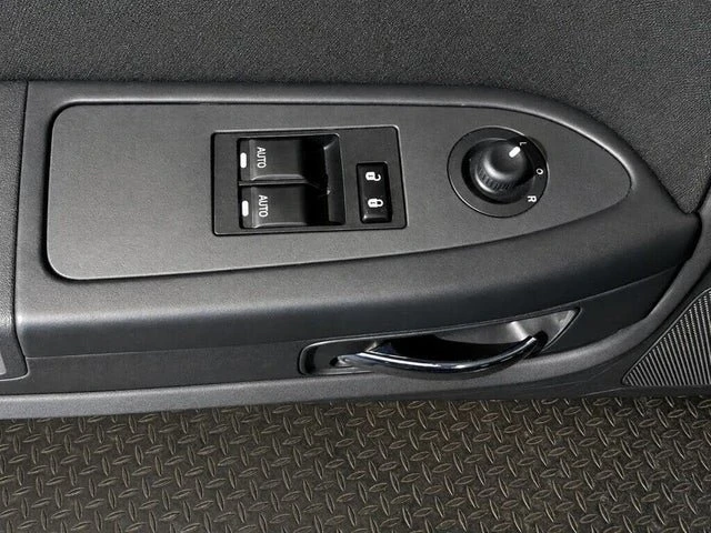 2009 Dodge Challenger 3rd Gen - Image 10 of 17