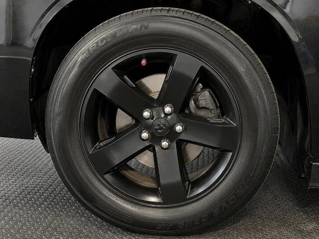 2009 Dodge Challenger 3rd Gen - Image 8 of 17