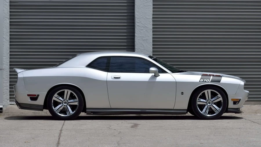 2009 Dodge Challenger 3rd Gen - Image 2 of 20