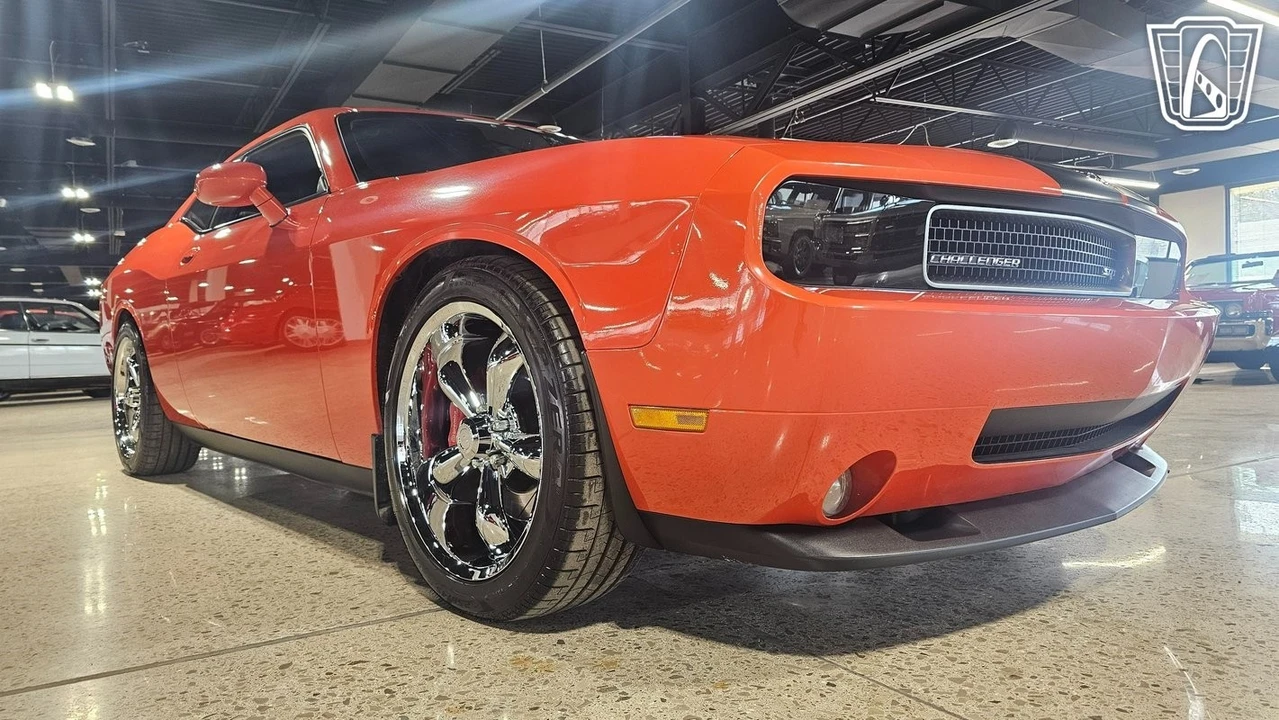 2009 Dodge Challenger SRT8 & 392 3rd Gen - Image 17 of 21
