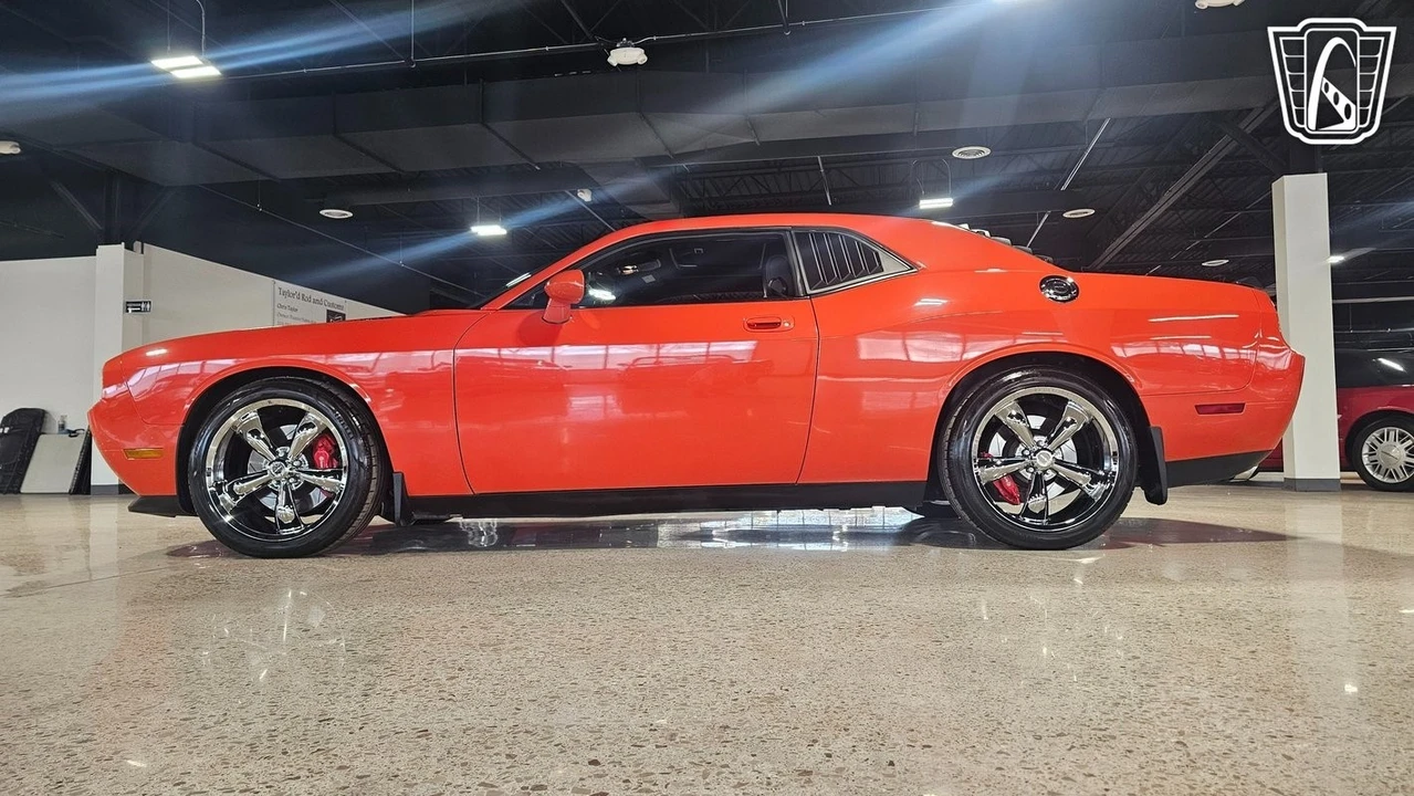 2009 Dodge Challenger SRT8 & 392 3rd Gen - Image 7 of 21