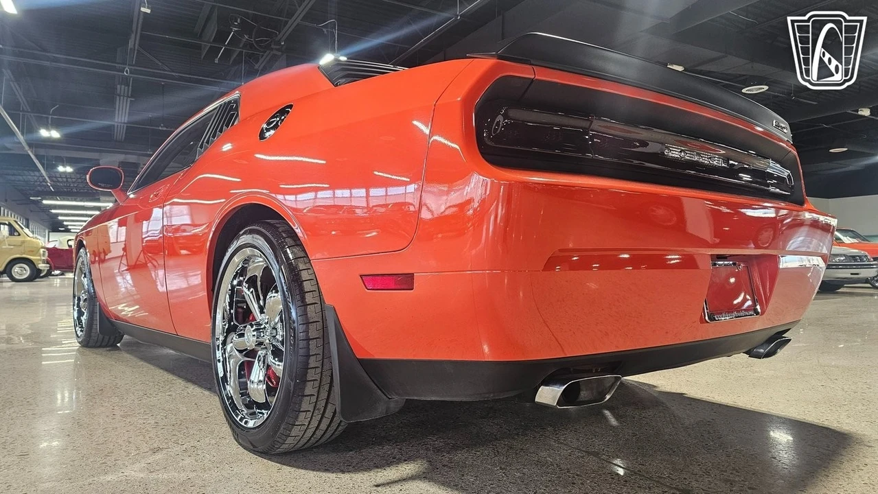 2009 Dodge Challenger SRT8 & 392 3rd Gen - Image 9 of 21