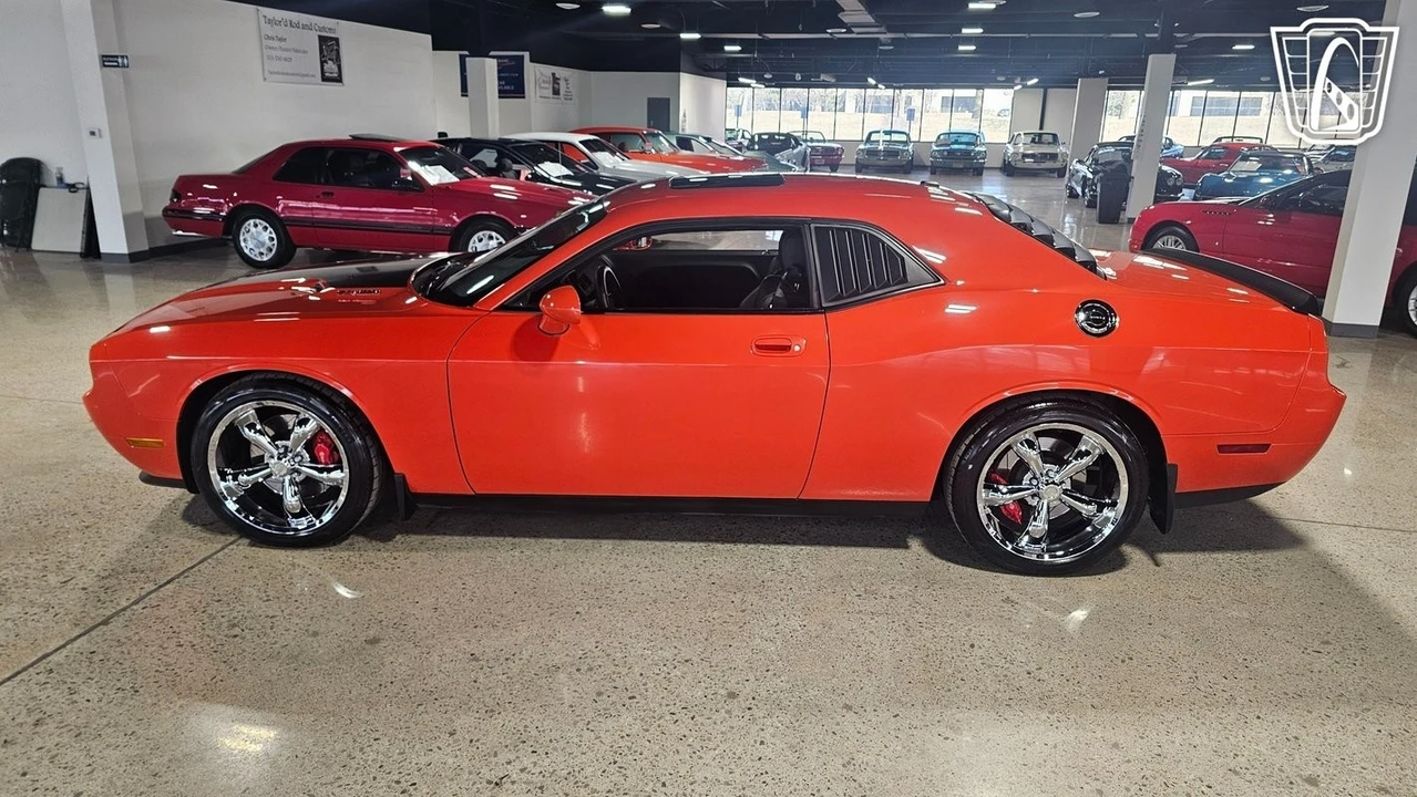 2009 Dodge Challenger SRT8 & 392 3rd Gen - Image 5 of 21