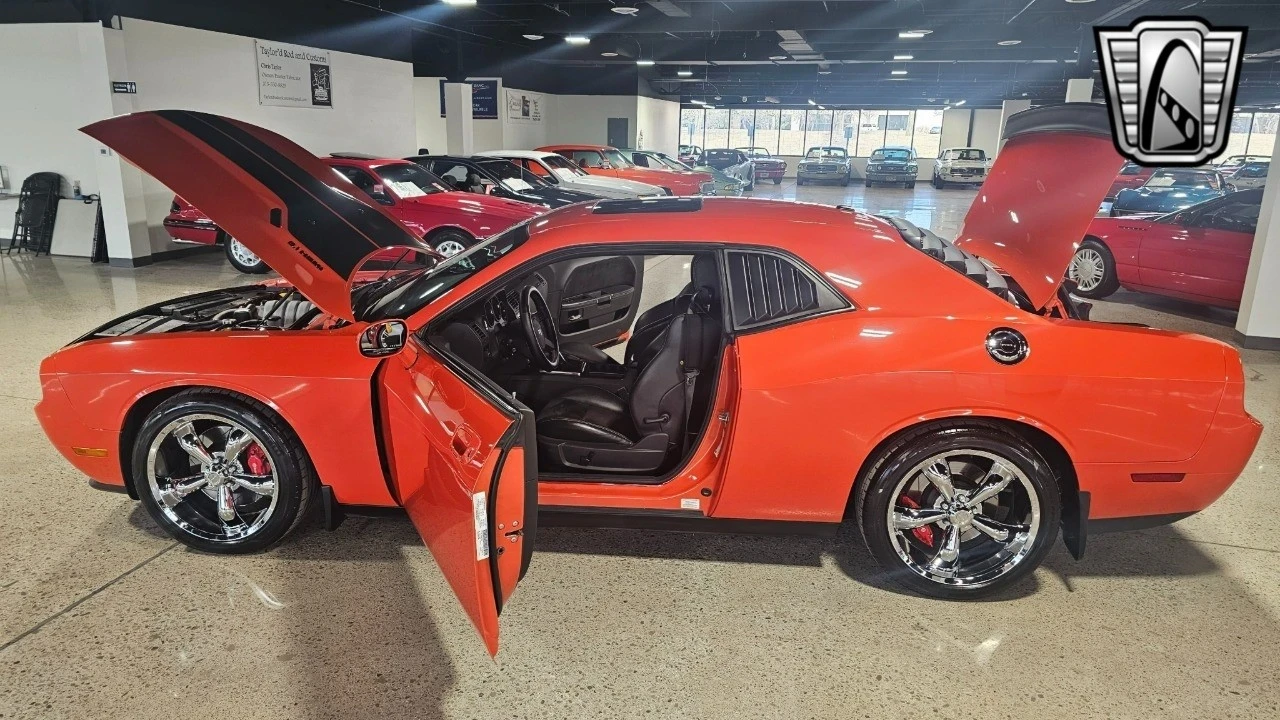2009 Dodge Challenger SRT8 & 392 3rd Gen - Image 18 of 21