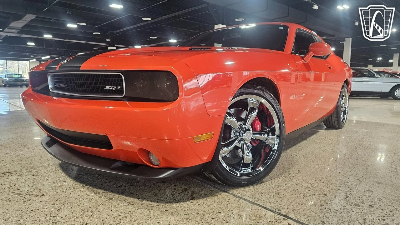 2009 Dodge Challenger SRT8 & 392 3rd Gen - Image 4 of 21