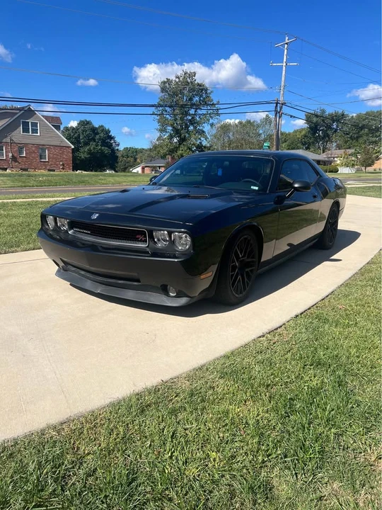 2009 Dodge Challenger SRT8 & 392 3rd Gen - Image 4 of 5