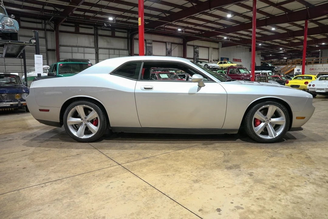 2009 Dodge Challenger SRT8 & 392 3rd Gen - Image 10 of 31