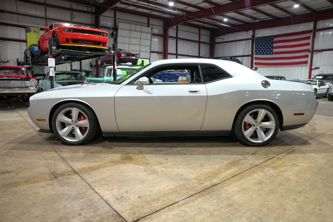 2009 Dodge Challenger SRT8 & 392 3rd Gen - Image 4 of 31