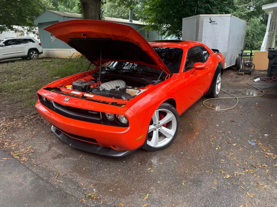 2009 Dodge Challenger SRT8 & 392 3rd Gen - Image 5 of 6