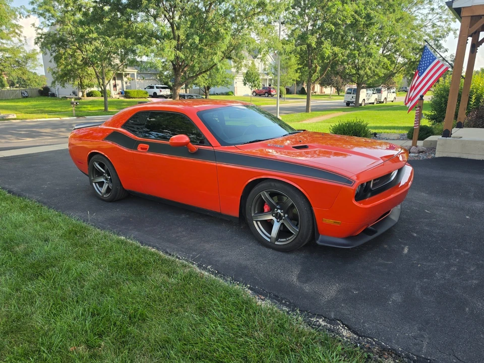 2009 Dodge Challenger SRT8 & 392 3rd Gen - Image 16 of 20
