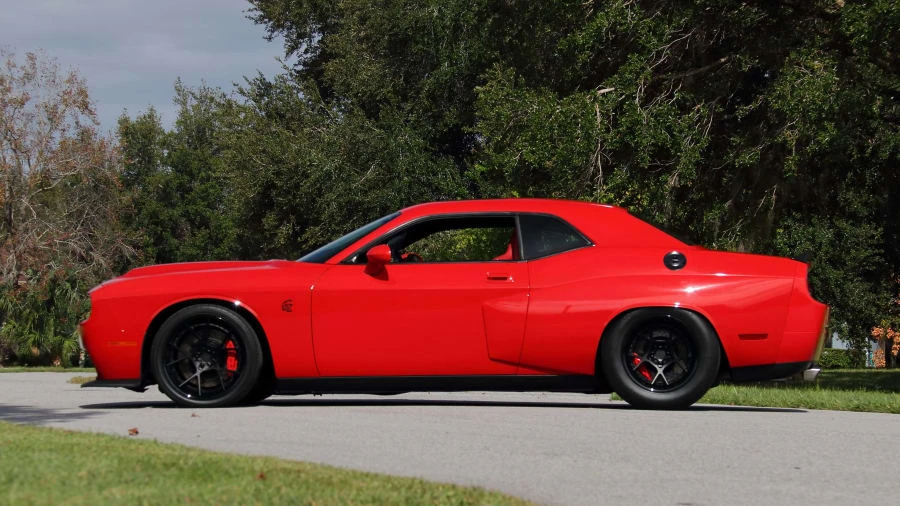 2009 Dodge Challenger SRT8 & 392 3rd Gen - Image 2 of 31