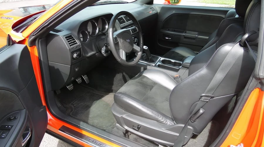 2009 Dodge Challenger SRT8 & 392 3rd Gen - Image 4 of 12