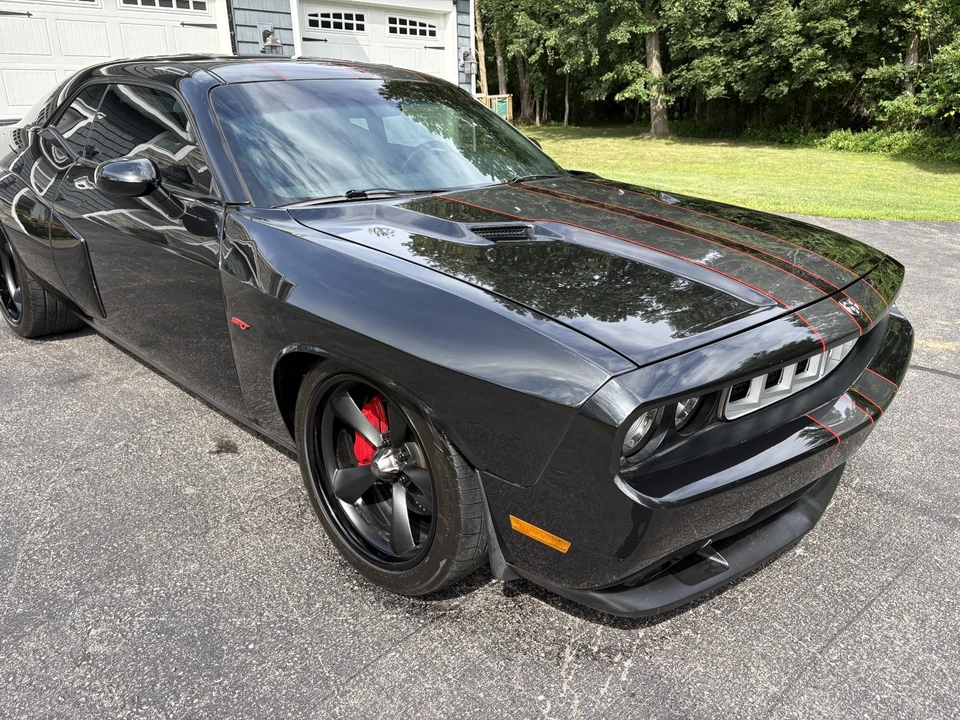 2009 Dodge Challenger SRT8 & 392 3rd Gen - Image 4 of 31