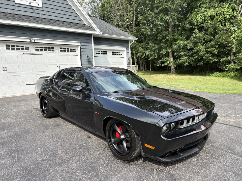 2009 Dodge Challenger SRT8 & 392 3rd Gen - Image 2 of 31