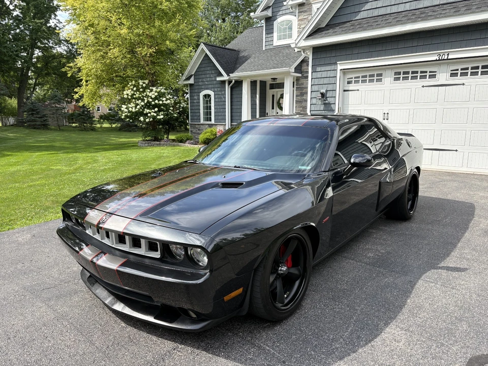 2009 Dodge Challenger SRT8 & 392 3rd Gen - Image 8 of 31