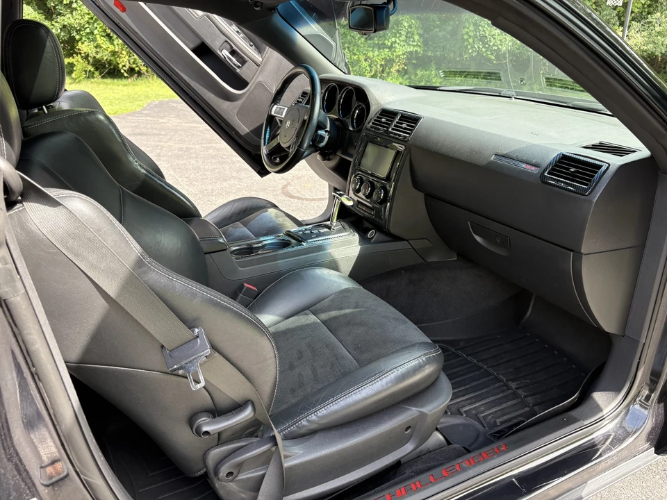 2009 Dodge Challenger SRT8 & 392 3rd Gen - Image 27 of 31
