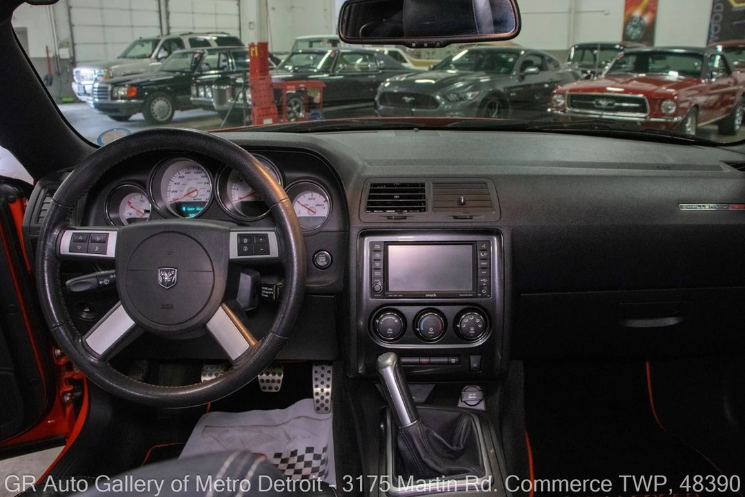 2009 Dodge Challenger SRT8 & 392 3rd Gen - Image 16 of 31