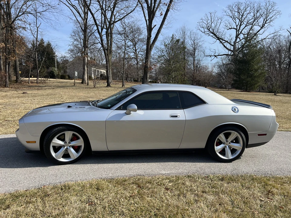 2009 Dodge Challenger SRT8 & 392 3rd Gen - Image 10 of 31