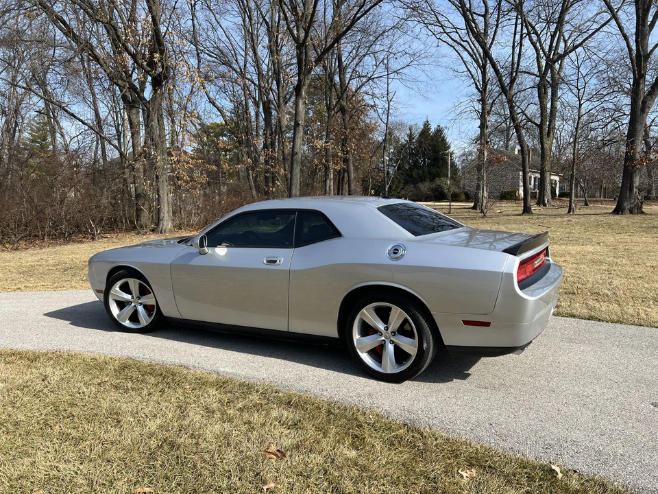 2009 Dodge Challenger SRT8 & 392 3rd Gen - Image 9 of 31